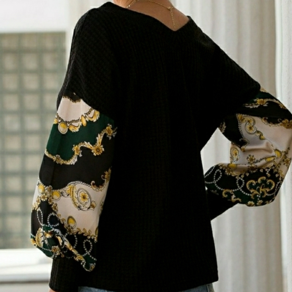 Black Waffle Knit Print Sleeved Blouse - Picture 3 of 4